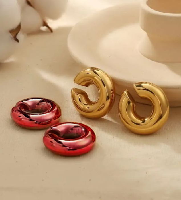 Ear cuff