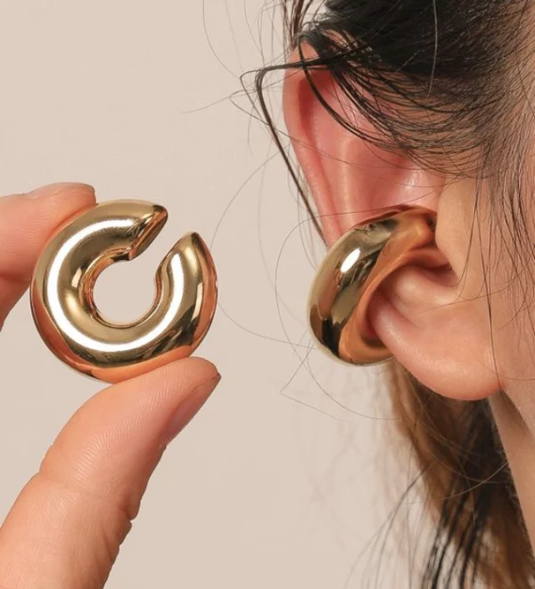 Ear cuff dorado
