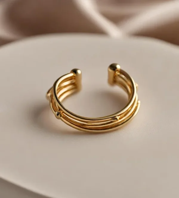 Ear cuff dorado