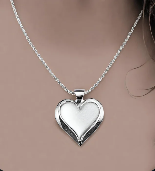 cadena corazón plateado